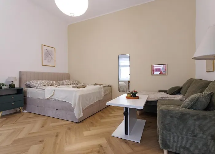 Apartment Renovated With Terrace *