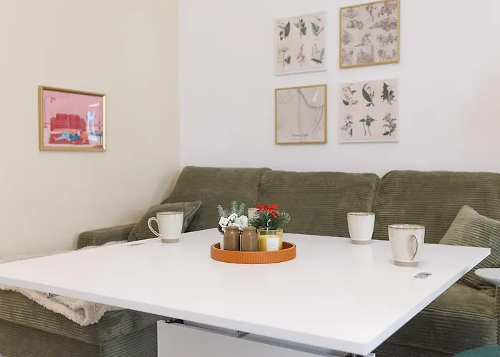Apartment Renovated With Terrace *